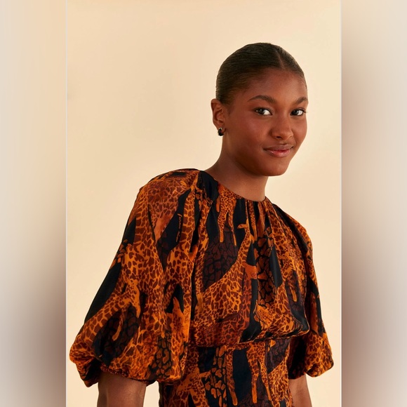 Farm Rio Black Giraffes Puff Sleeve Blouse - Picture 4 of 8